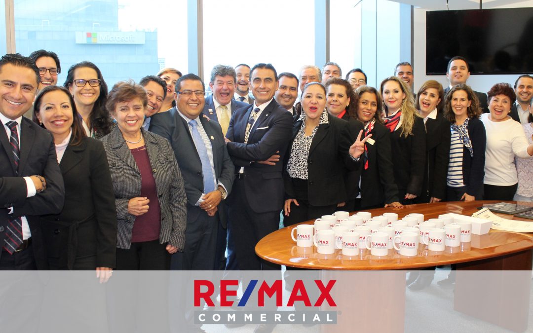 27 nuevos Asesores Comerciales Certificados